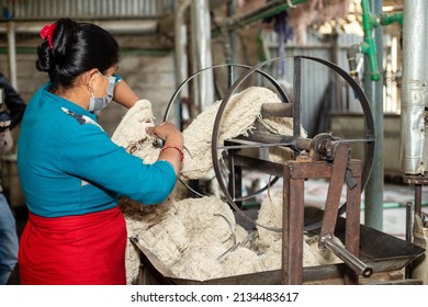 Wool Washing And Dyeing Process In Rug Making