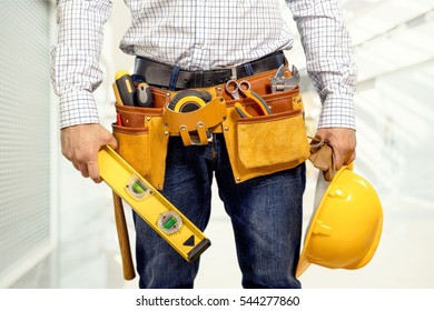 how to properly wear a tool belt