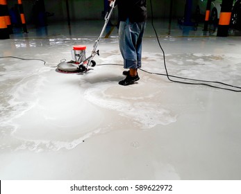 Imagenes Fotos De Stock Y Vectores Sobre Floor Scrubber