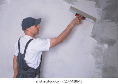 Finishing Patching Drywall Walls By Caucasian Stock Photo 1338774734 ...