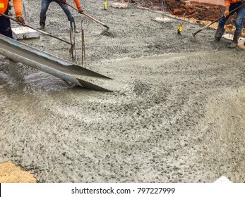Workers Adjust Leveling Lean Slab Concrete Stock Photo 797227999 ...