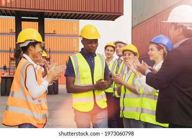Workforce of the male and female export logistics business welcomes the outstanding workforce for the African American male workers for the best work for all to recognize their talents.
