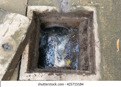 Working for drain cleaning. Problem with the drainage system.