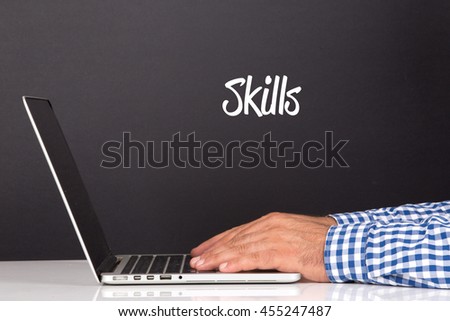 WORKING OFFICE COMMUNICATION PEOPLE USING COMPUTER SKILLS CONCEPT