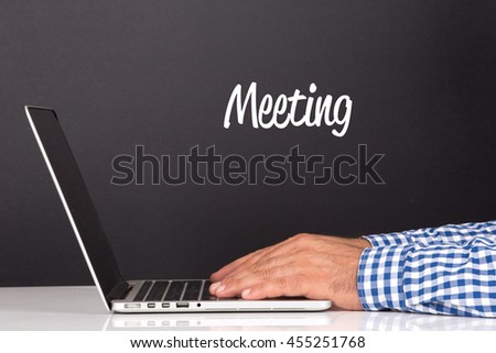 WORKING OFFICE COMMUNICATION PEOPLE USING COMPUTER MEETING CONCEPT