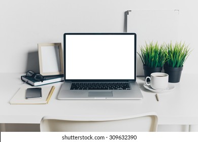 292,409 Computer work place Images, Stock Photos & Vectors | Shutterstock