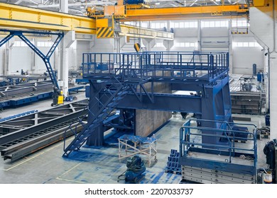 Workshop For Large Sized Metal Construction Assembling