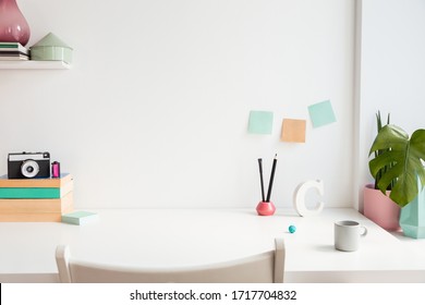 339,405 Colored office desk Images, Stock Photos & Vectors | Shutterstock