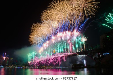 World Renown Sydney Harbour NYE Fireworks Display