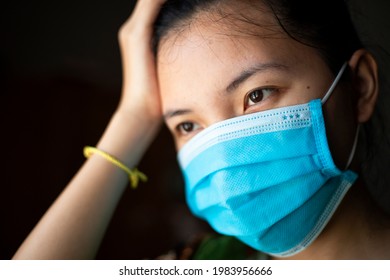  Worried, Scare, Panicked Asia Woman In Medical Mask, Concerned About Virus Corona Pandemic Illness, Paranoid Of Pandemic.