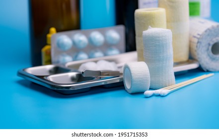 1,061 Cotton swab wounds Images, Stock Photos & Vectors | Shutterstock