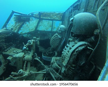 448 Sunken plane Images, Stock Photos & Vectors | Shutterstock