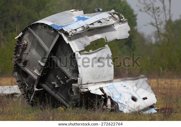 Wreck of a crashed\
aircraft