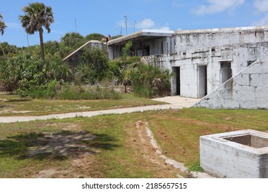 Wreckage on Egmont Key Island in Florida, Fort Dade