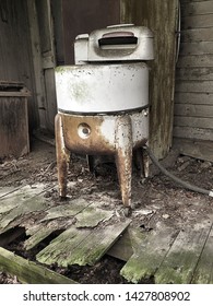               Wringer Washer on the Porch of an Abandoned House in East Tennessee                 