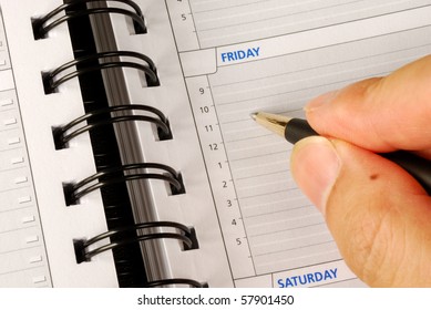 Write Down What To Do On Friday In The Day Planner