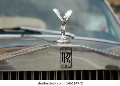 Rolls Royce Logo Images Stock Photos Vectors Shutterstock