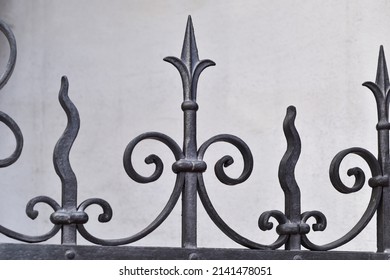 Wrought iron railing Fleur de Lis design