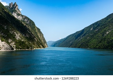 Wu Gorge On The Yangtze River