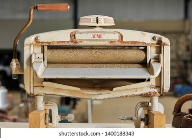 Wubin, Western Australia, 30/9/2018.
 Handle on old wringer, with top and bottom rollers, clothes were hand fed into rollers then rolled or squeezed to get all the water out.
Vintage clothes wringer.
