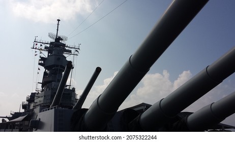 Ww2 Ship Miscellaneous Guns And Equipment, And Background 