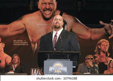 WWE superstar The Big Show at the Wrestlemania Press Conference in New York's Hard Rock Cafe on March 26, 2008.