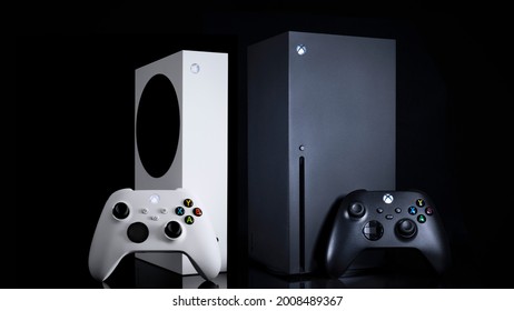 Xbox Series S And Xbox Series X With Controllers, 15th Jul, 2021, Sao Paulo, Brazil