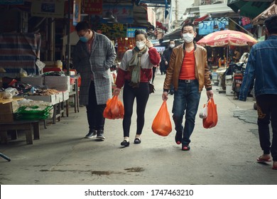 Xiamen, Fujian/China; 10/02/2020: Local Chinese People In A Wet Market During Covid-19 Emergency.