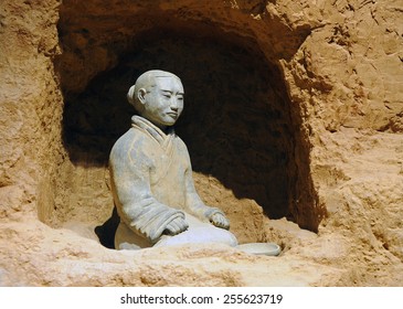 XIAN - APRIL 9: Exhibition Of The Famous Han Dynasty Terracotta Figures On April 9, 2014 In Xian, China. The Terracotta Figures Are Made In 153 AD To Protect The Emperor In His Afterlife.