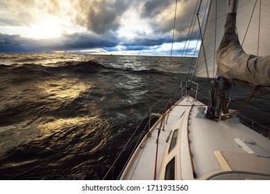 14,560 Sailing boat winter Images, Stock Photos & Vectors | Shutterstock