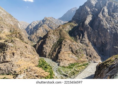 Yakhchi Pun, Gorno-Badakhshan Autonomous Province, Tajikistan. The Canyon Of The Panj River In Rugged Mountains On The Border Of Afghanistan And Tajikistan.