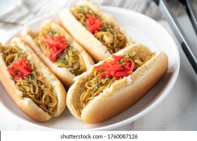 Yakisoba-pan, Japanese Anime Food, Fried Noodle Bread 