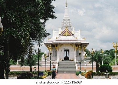 40 Yala City Pillar Shrine Images, Stock Photos & Vectors | Shutterstock