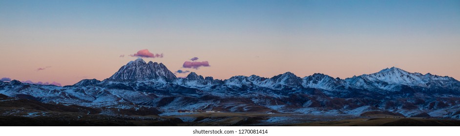 The Yala Snow Mountain Group after the Ganzi Mountain in Sichuan - Powered by Shutterstock