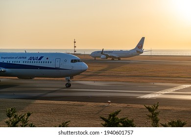 飛行機 Jal の写真素材 画像 写真 Shutterstock