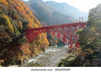 Yamahiko Red Bridge Kurobe Gorge Famous Stock Photo 2002909289 ...