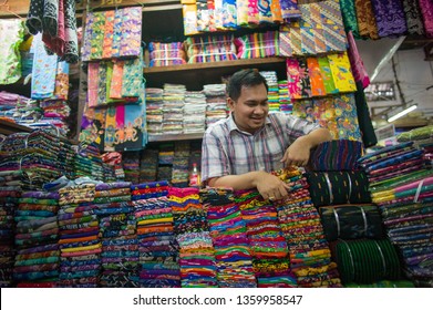 365 Bogyoke aung san market Images, Stock Photos & Vectors | Shutterstock