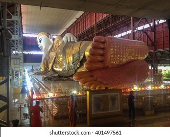 YANGON, MYANMAR - MAY 23, 2014 : Reclining Budda In Chaukhtatgyi Paya. Yangon. Myanmar (Burma)