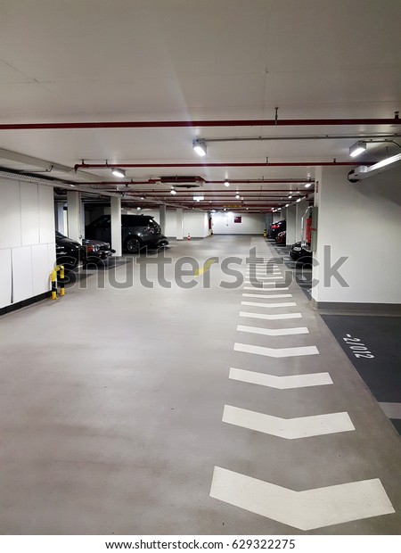 Yellow Arrow Parking Garage Underground Like Royalty Free Stock