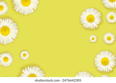 Fondo amarillo con margaritas