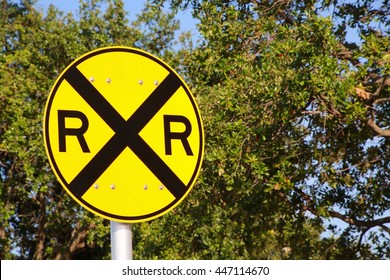 11,679 Railroad crossing sign Stock Photos, Images & Photography ...