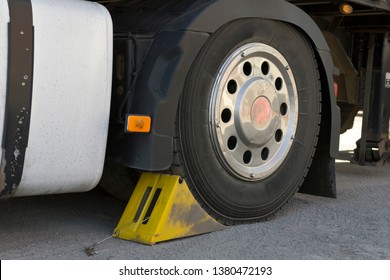 388 Parking brake truck Images, Stock Photos & Vectors | Shutterstock