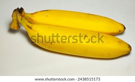 Yellow Cavendish bananas have many benefits for health and beauty Skincare 
