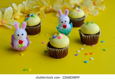 Yellow Cup Cakes For Easter