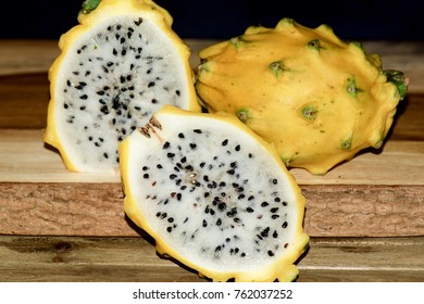 Yellow Dragon Fruit Stock Photo 762037252 | Shutterstock