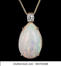 Yellow Gold Necklace Opal And Diamonds