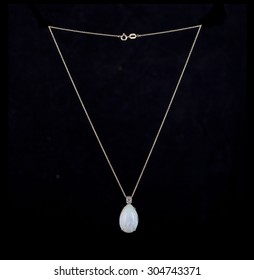 Yellow Gold Necklace Opal And Diamonds