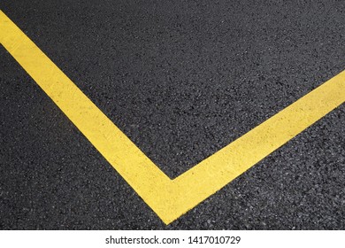 495 Right angle paint line Images, Stock Photos & Vectors | Shutterstock