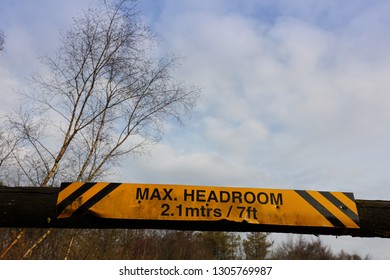 Yellow Max Headroom Warning Sign