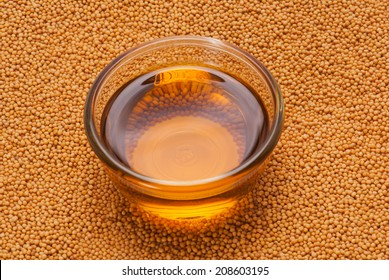 Yellow Mustard Seeds And Oil 